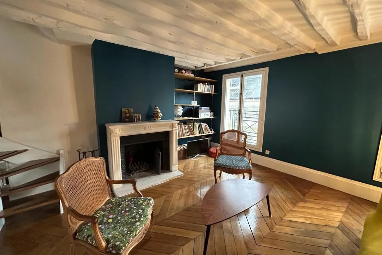 Apartment Near Jardin Villemin Paris France